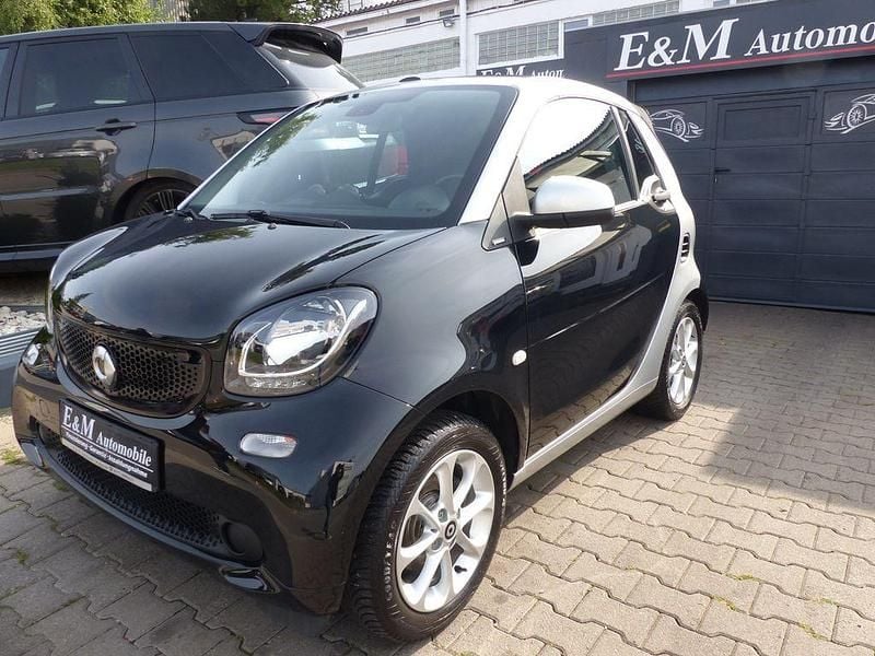 Schwarz Gebraucht 2017 Smart ForTwo Cabrio Passion Cabrio | 12.680 € (Guter Preis) - Bild 1/4