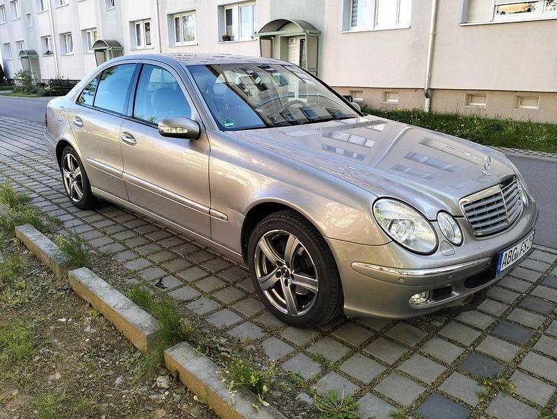 Gebraucht 2003 Mercedes E320 Elegance Limousine | 4.499 € (Guter Preis) - Bild 1/4