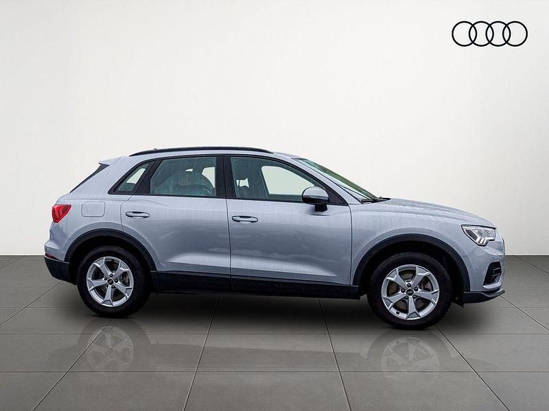 Gebraucht Audi Q3 Sport 245 PS (180 kW) 2022 Florettsilber metallic SUV