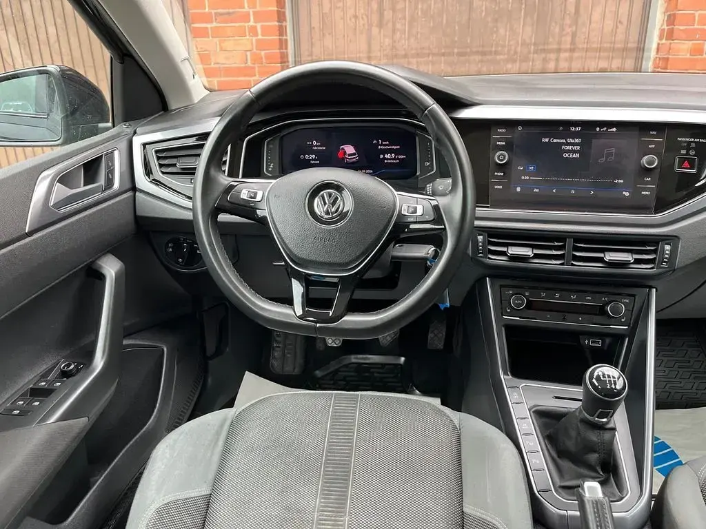 Gebraucht VW Polo Highline 116 PS (85 kW) 2019 Schwarz Kleinwagen