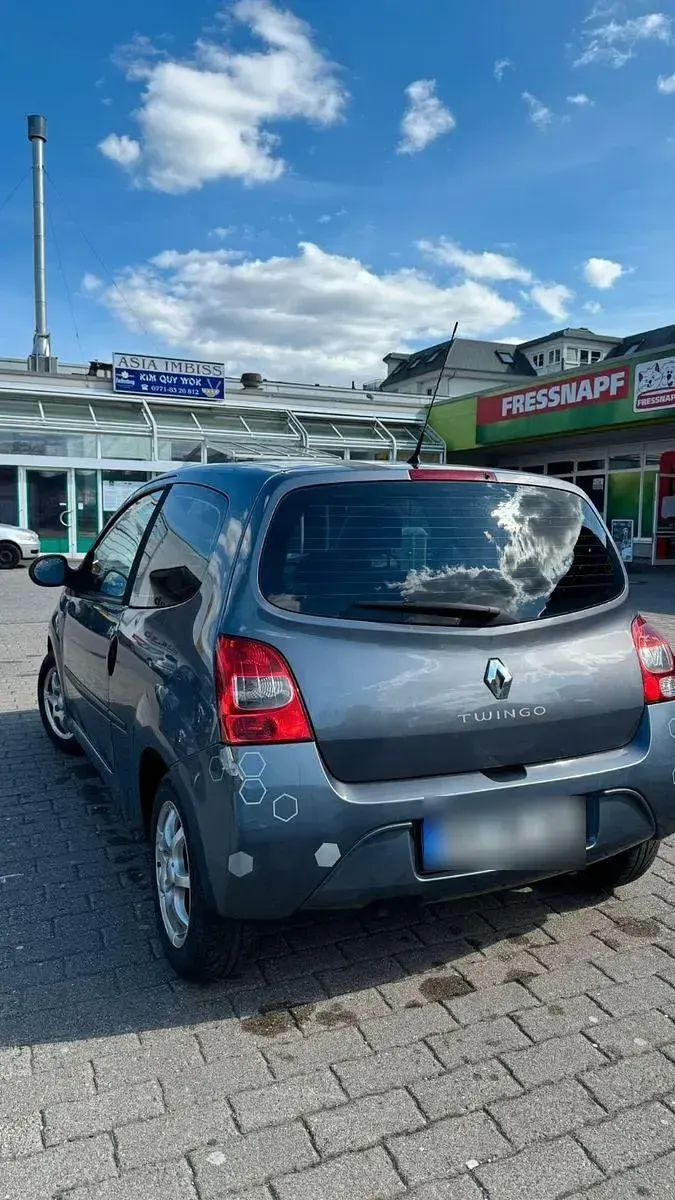 Używany Renault Twingo 79 KM (58 kW) 2007 Szary Hatchback