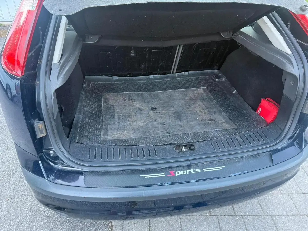 Gebraucht Ford Focus 101 PS (74 kW) 2004 Andere farben Kleinwagen