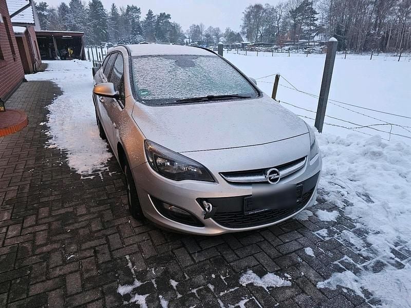Silber Gebraucht 2015 Opel Astra Kombi | 1.900 € (Superpreis) - Bild 1/4