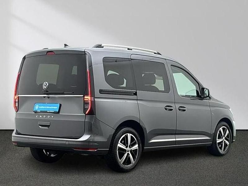 Gebraucht VW Caddy Style 116 PS (85 kW) 2022 Grau Van / Kleinbus