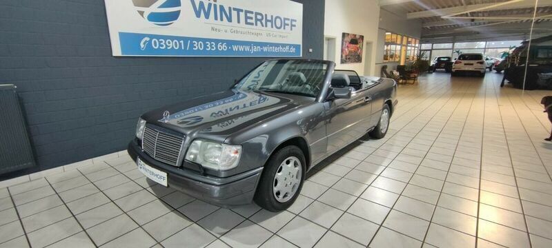 Gebraucht Mercedes E320 220 PS (161 kW) 1995 Grau metallic Cabrio