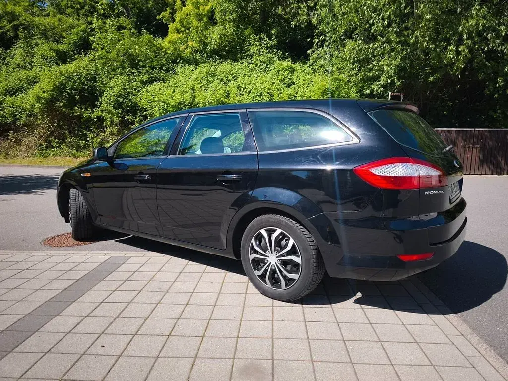 Używany Ford Mondeo 140 KM (102 kW) 2008 Czarny Sedan/Limuzyna