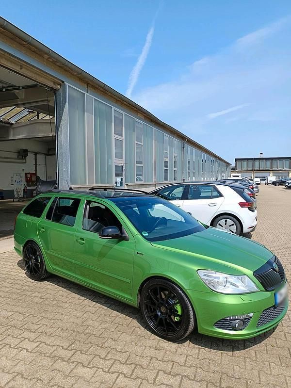 Gebraucht Skoda Octavia vRS 200 PS (147 kW) 2012 Grün Kombi