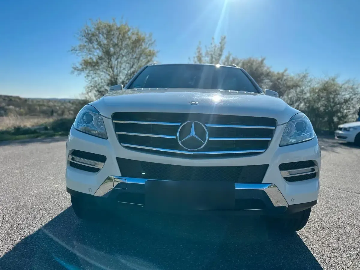 Gebraucht Mercedes ML250 204 PS (150 kW) 2011 Weiß SUV