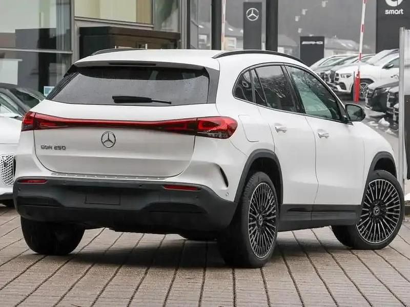 Gebraucht Mercedes EQA250 AMG 139 kW (190 PS) 2023 Weiss unilack polarweiß SUV