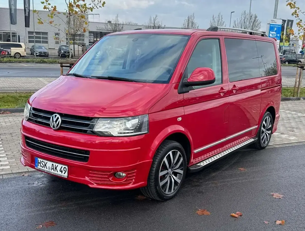 Gebraucht VW T5 Highline 179 PS (131 kW) 2015 Rot Van