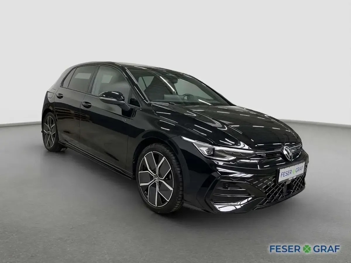 Gebraucht VW Golf VIII R 150 PS (110 kW) 2025 Grenadillschwarz metallic Limousine