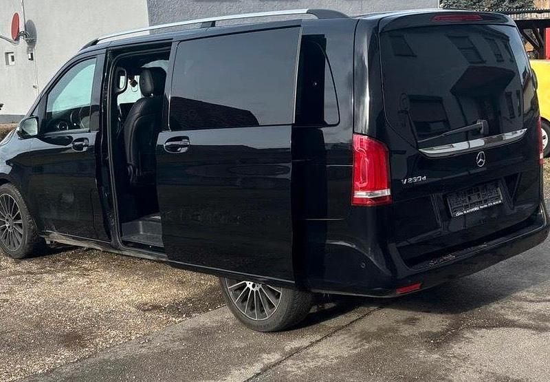 Gebraucht Mercedes E250 190 PS (139 kW) 2015 Schwarz Limousine