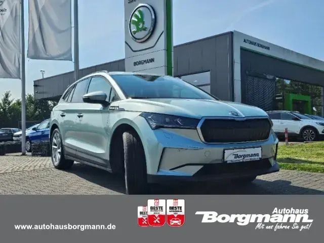 Silber (arcticsilber metallic) Gebraucht 2021 Skoda Enyaq iV SUV | 23.448 € (Superpreis) - Bild 1/1