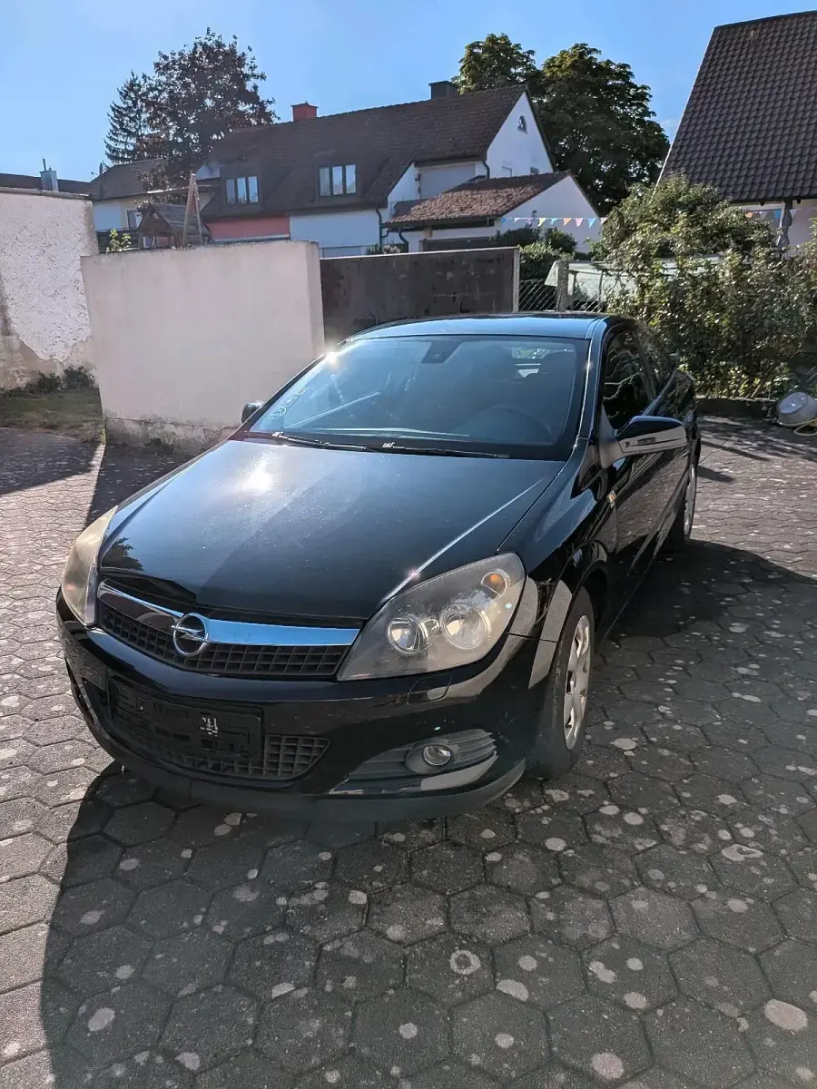 Gebraucht Opel Astra GTC 104 PS (76 kW) 2007 Schwarz Coupé