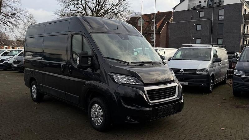 Gebraucht Peugeot Boxer 165 PS (121 kW) 2020 Schwarz Van