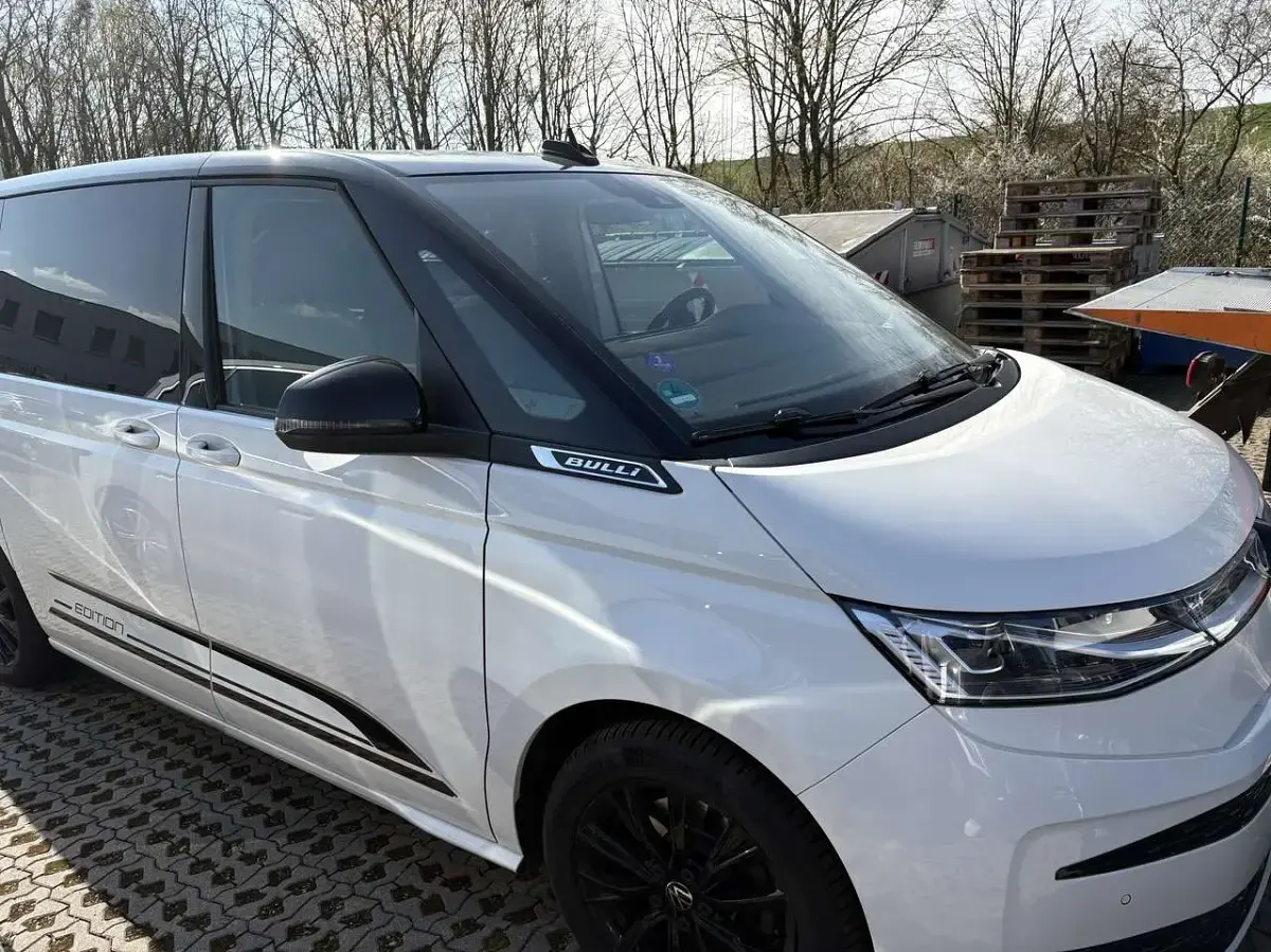 Gebraucht VW Multivan Life 204 PS (150 kW) 2023 Van / Kleinbus