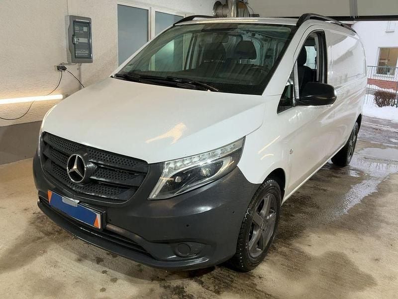 Weiß Gebraucht 2018 Mercedes Vito Van | 20.490 € (Superpreis) - Bild 1/4