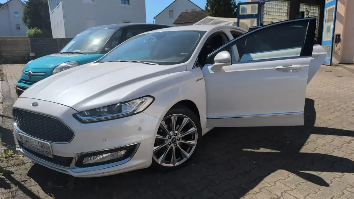 Gebraucht Ford Mondeo Vignale 211 PS (155 kW) 2016 Weiß Limousine