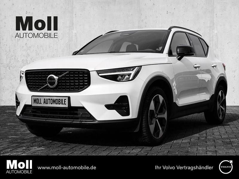 Weiss Gebraucht 2023 Volvo XC40 Plus SUV | 33.950 € (Guter Preis) - Bild 1/4
