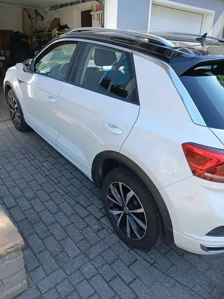 Second-hand VW T-Roc Style 116 CP (85 kW) 2020 Alb SUV