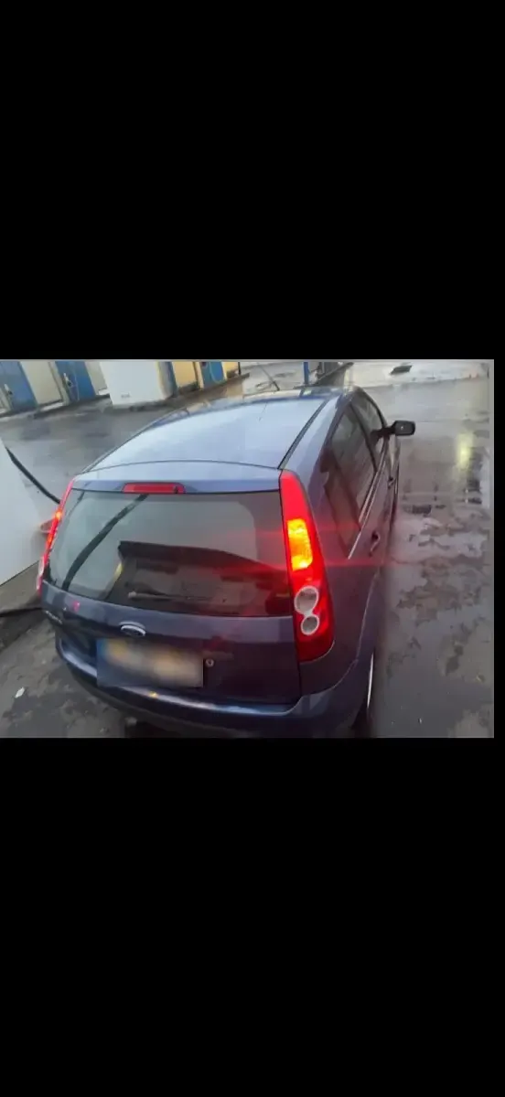 Gebraucht Ford Fiesta 69 PS (50 kW) 2005 Blau Kleinwagen