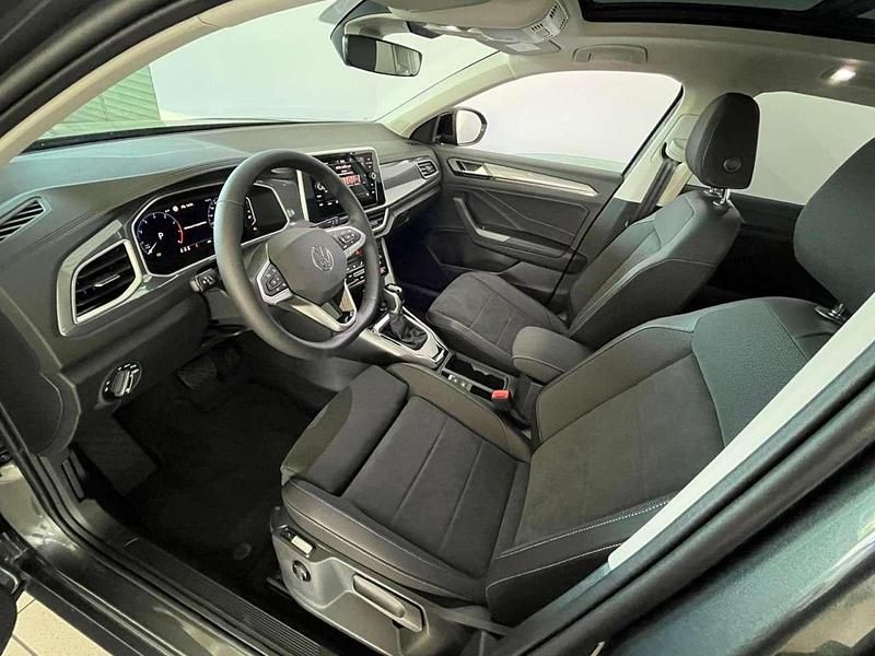Gebraucht VW T-Roc Style 150 PS (110 kW) 2025 Grau SUV