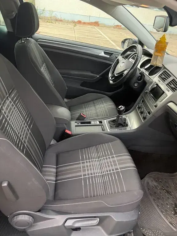 Gebraucht VW Golf VII LOUNGE 125 PS (91 kW) 2015 Blau Limousine