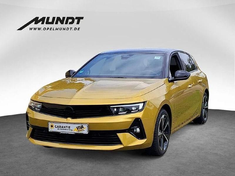 Kultgelb Gebraucht 2024 Opel Astra Limousine | 22.470 € (Guter Preis) - Bild 1/4