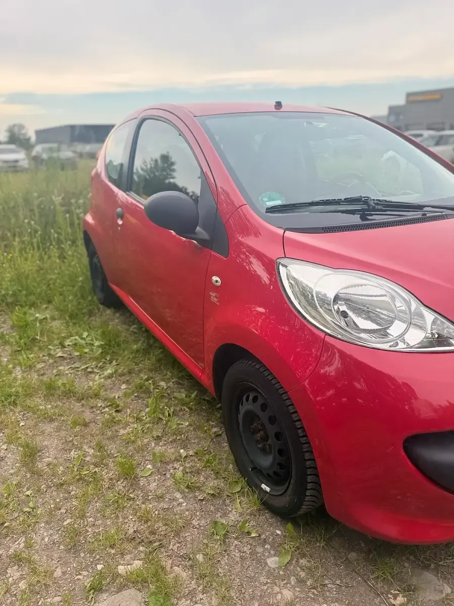 Gebraucht Peugeot 107 68 PS (50 kW) 2007 Rot Kleinwagen