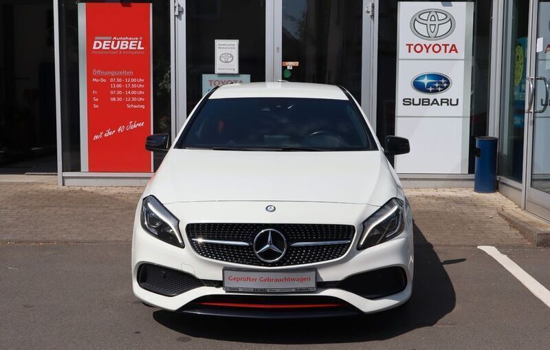 Weiß Gebraucht 2016 Mercedes A250 Limousine | 16.350 € (Guter Preis) - Bild 1/4