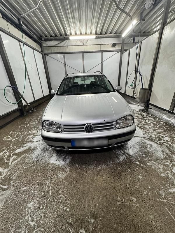 Gebraucht VW Golf IV 68 PS (50 kW) 2004 Silber Kombi