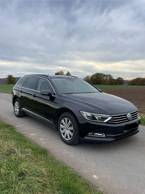 Gebraucht VW Passat Trendline 150 PS (110 kW) 2015 Schwarz Kombi
