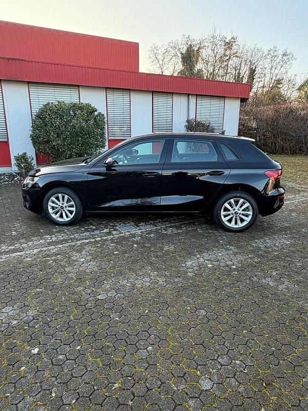 Gebraucht Audi A3 Sportback 110 PS (80 kW) 2024 Schwarz Kleinwagen