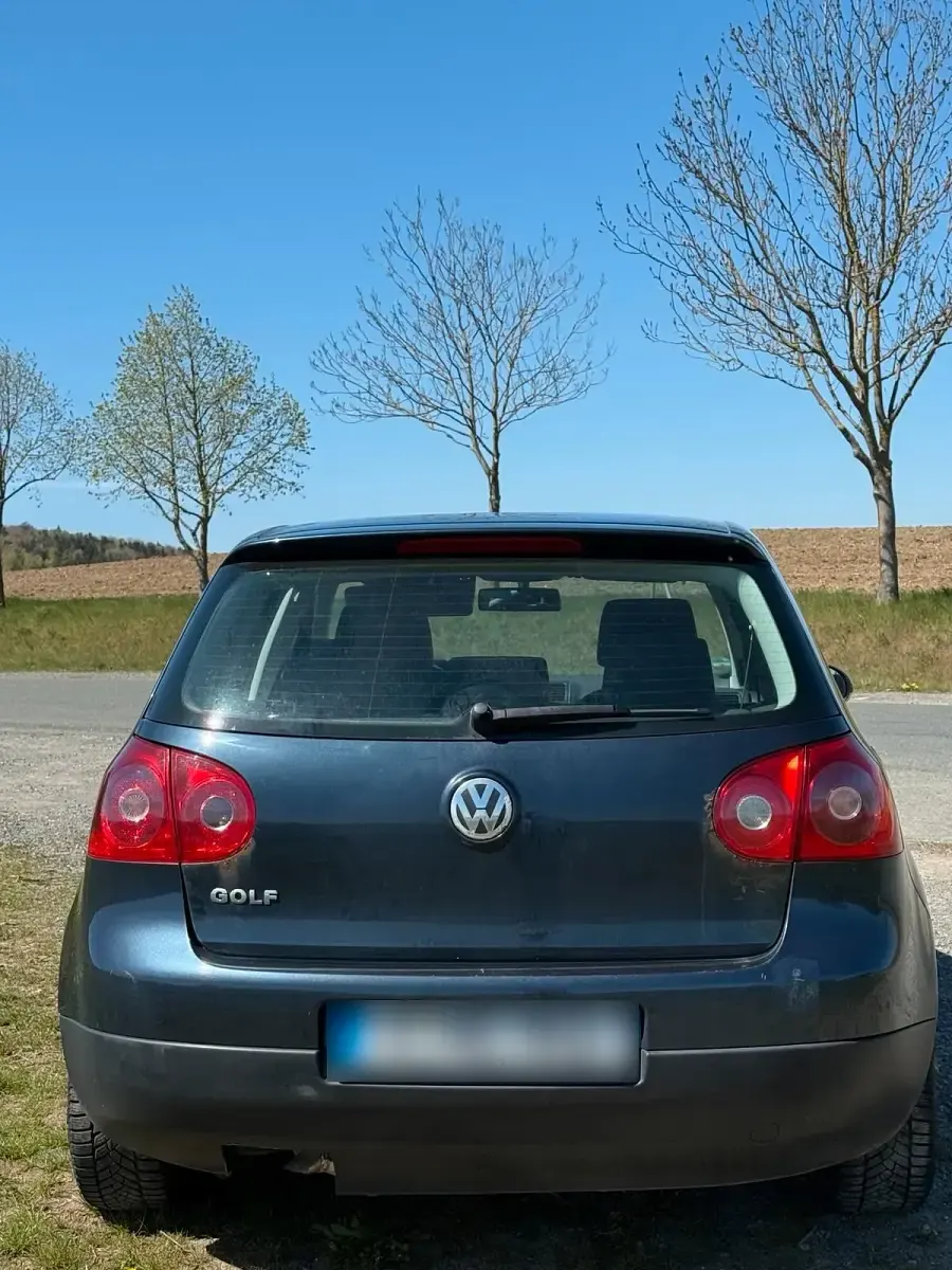 Gebraucht VW Golf V 75 PS (55 kW) 2005 Blau Kleinwagen