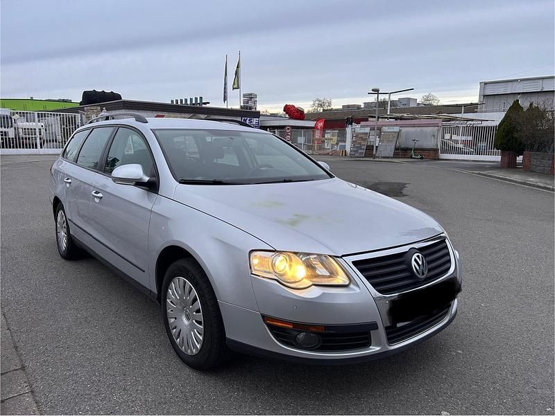Gebraucht VW Passat 140 PS (102 kW) 2011 Silber Kombi