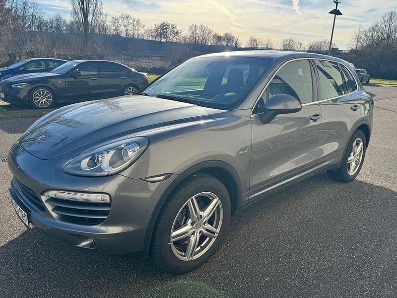 Grau Gebraucht 2012 Porsche Cayenne SUV | 16.500 € (Superpreis) - Bild 1/4
