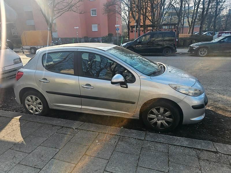 Gebraucht Peugeot 207 72 PS (52 kW) 2009 Grau Limousine