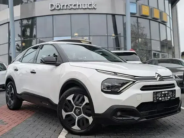 Używany Citroën C4 Feel 132 KM (97 kW) 2023 Biały SUV
