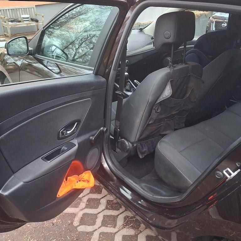 Gebraucht Renault Mégane III 116 PS (85 kW) 2016 Braun Limousine