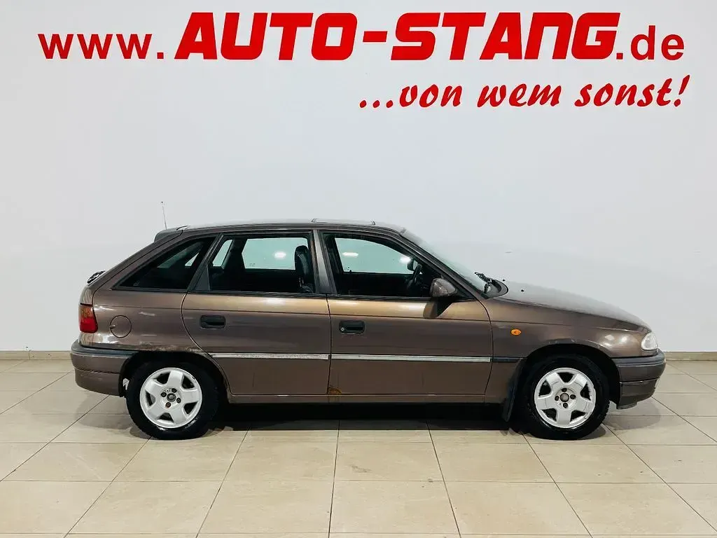 Gebraucht Opel Astra 75 PS (55 kW) 1998 Braun Limousine
