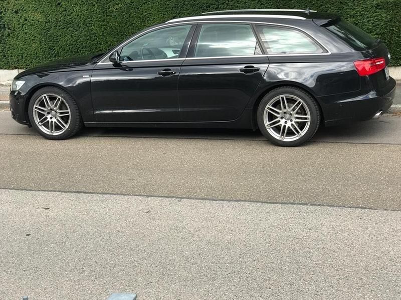 Schwarz Gebraucht 2013 Audi A6 Comfort Kombi | 7.300 € (Superpreis) - Bild 1/4