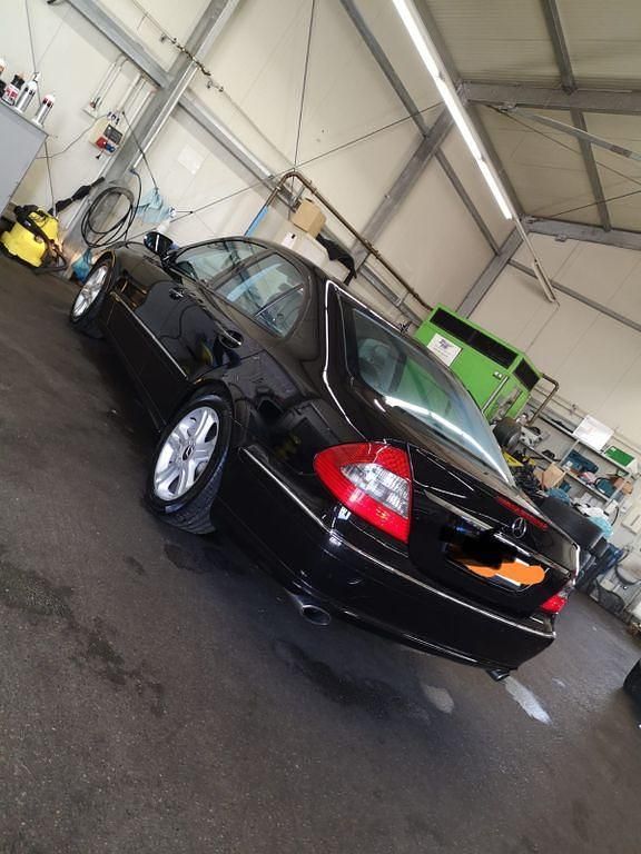 Gebraucht Mercedes E280 Avantgarde 190 PS (139 kW) 2008 Schwarz Limousine