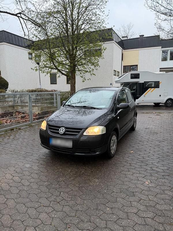 Gebraucht VW Fox 54 PS (39 kW) 2009 Schwarz Kleinwagen
