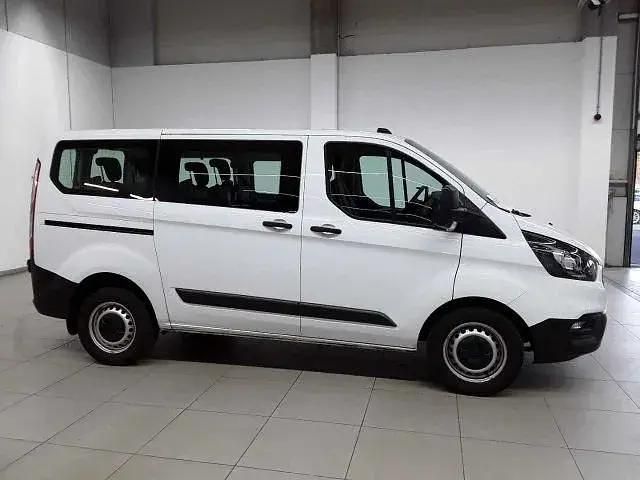Usata Ford Transit Custom Basis 105 CV (77 kW) 2023 Bianco Monovolume