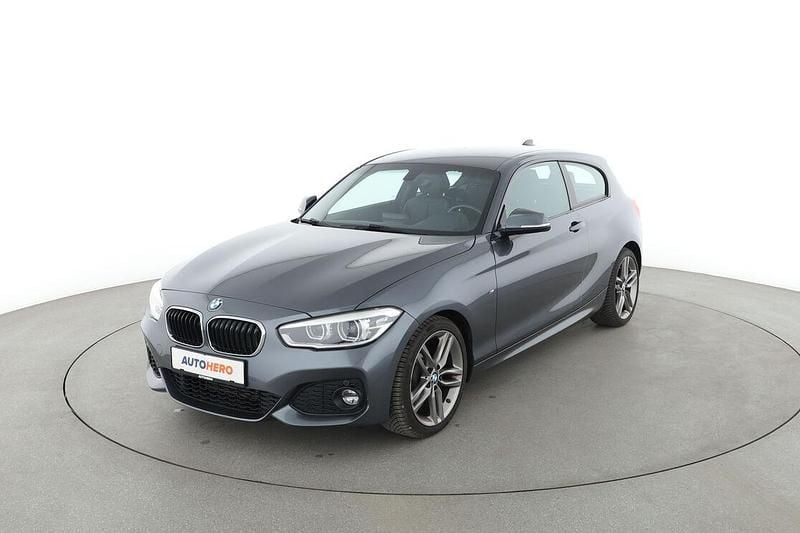 Grau Gebraucht 2018 BMW 118 M Sport Kleinwagen | 15.760 € (Fairer Preis) - Bild 1/3