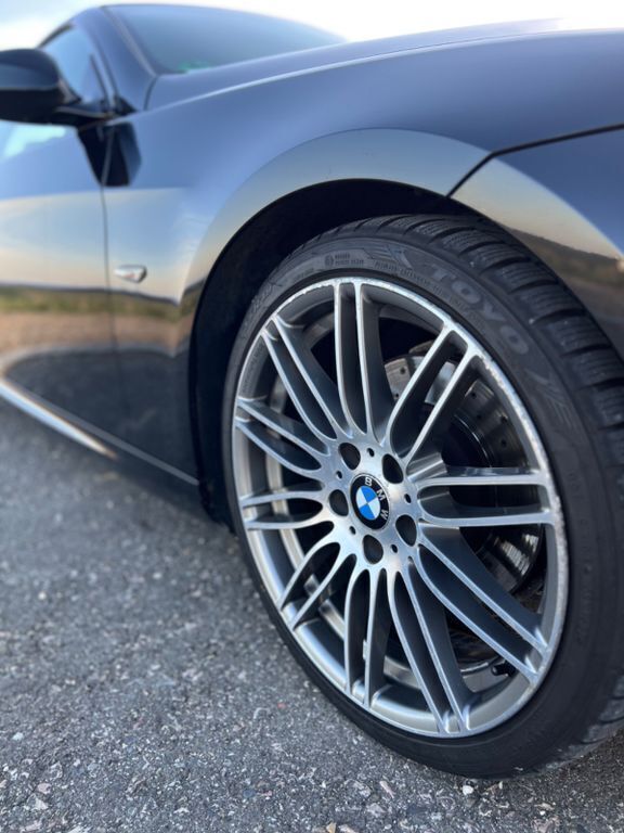 Gebraucht BMW 330 Cabriolet M Sport 245 PS (180 kW) 2010 Schwarz Cabrio
