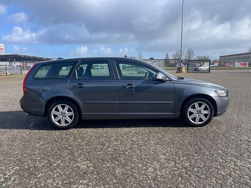 Gebraucht Volvo V50 179 PS (131 kW) 2009 Grau Kombi