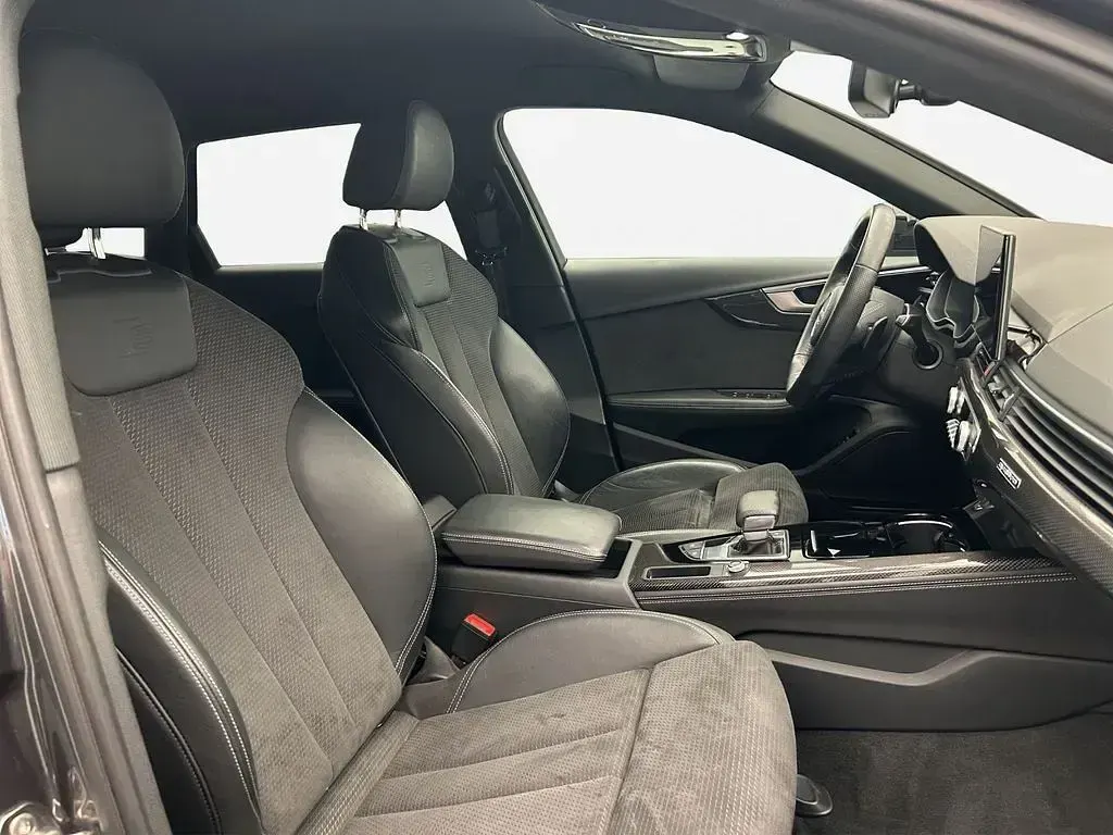 Używany Audi A4 Edition .1 245 KM (180 kW) 2020 Szary Kombi