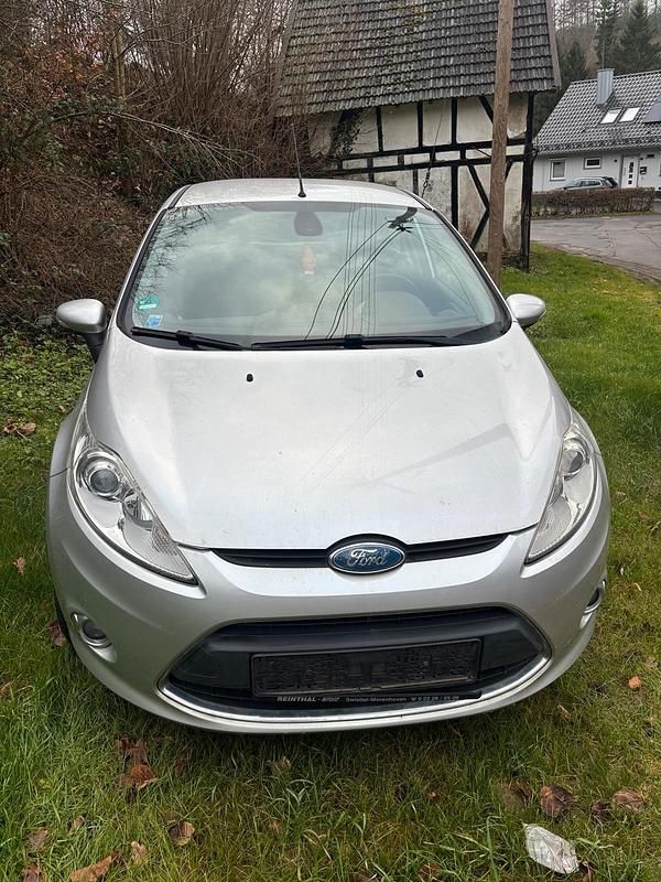 Silber Gebraucht 2008 Ford Fiesta Trend Kleinwagen | 2.699 € (Fairer Preis) - Bild 1/4