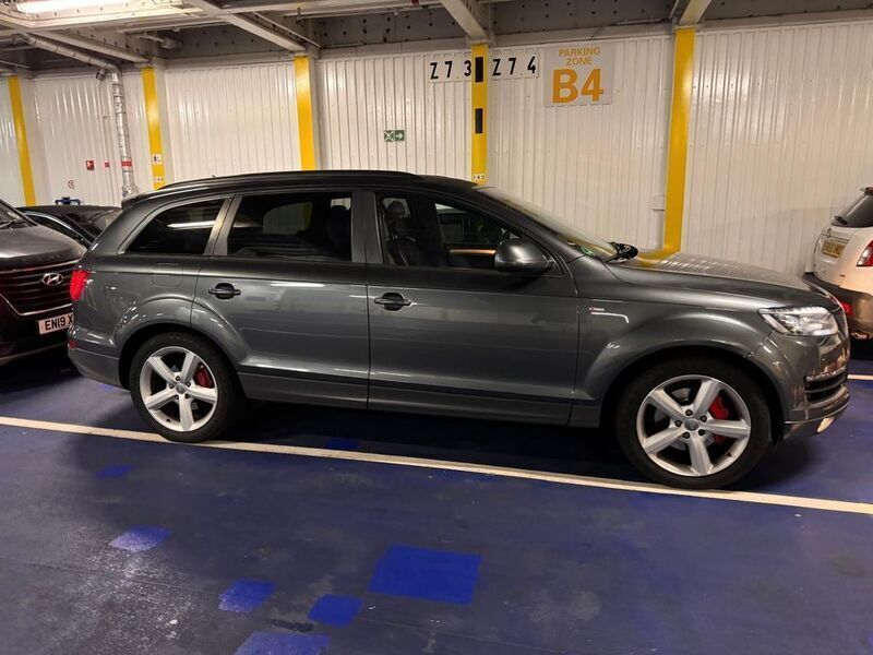 Grau Gebraucht 2009 Audi Q7 S-Line SUV | 10.999 € (Etwas zu teuer) - Bild 1/4